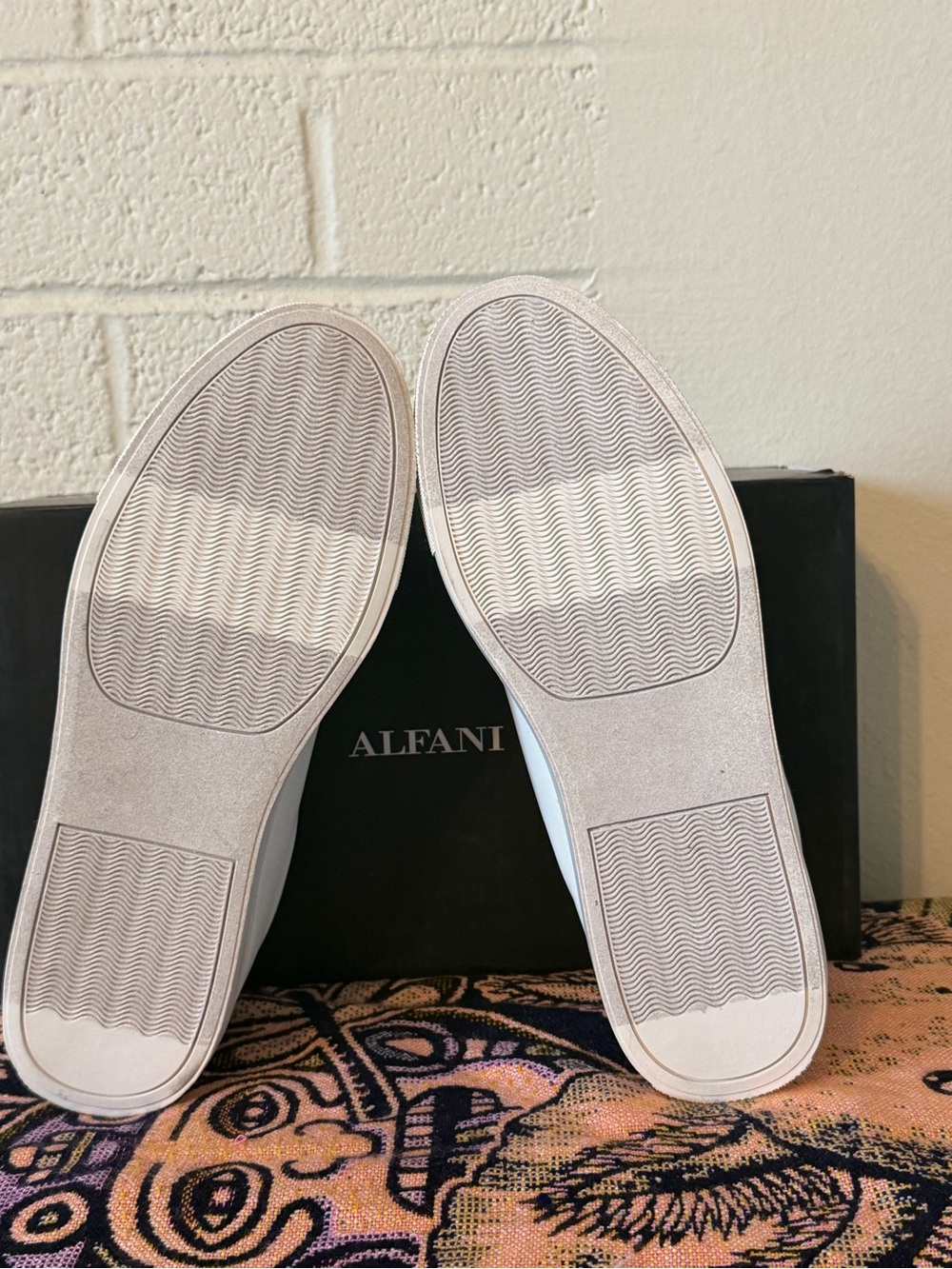 Alfani Men’s White Leather Minimalist Sneakers - Picture 7 of 7